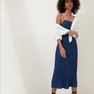 Banana republic square neck tie slip dress. Navy. Size M.